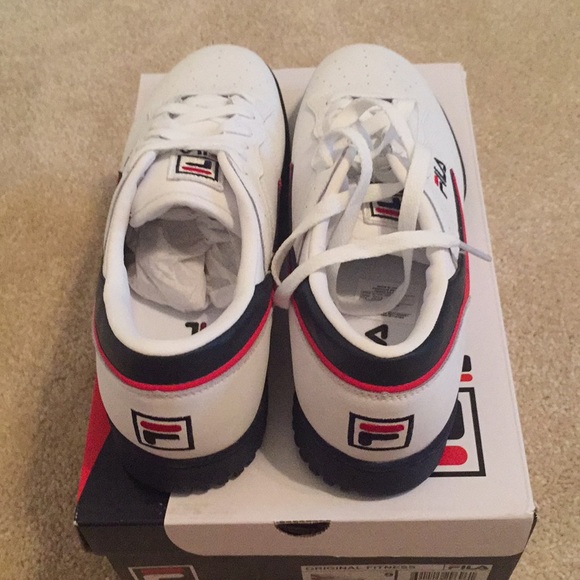 NWB! Mens Classic red,white and blue Fila sneakers NWB! Mens Classic red,white and blue Fila sneakers